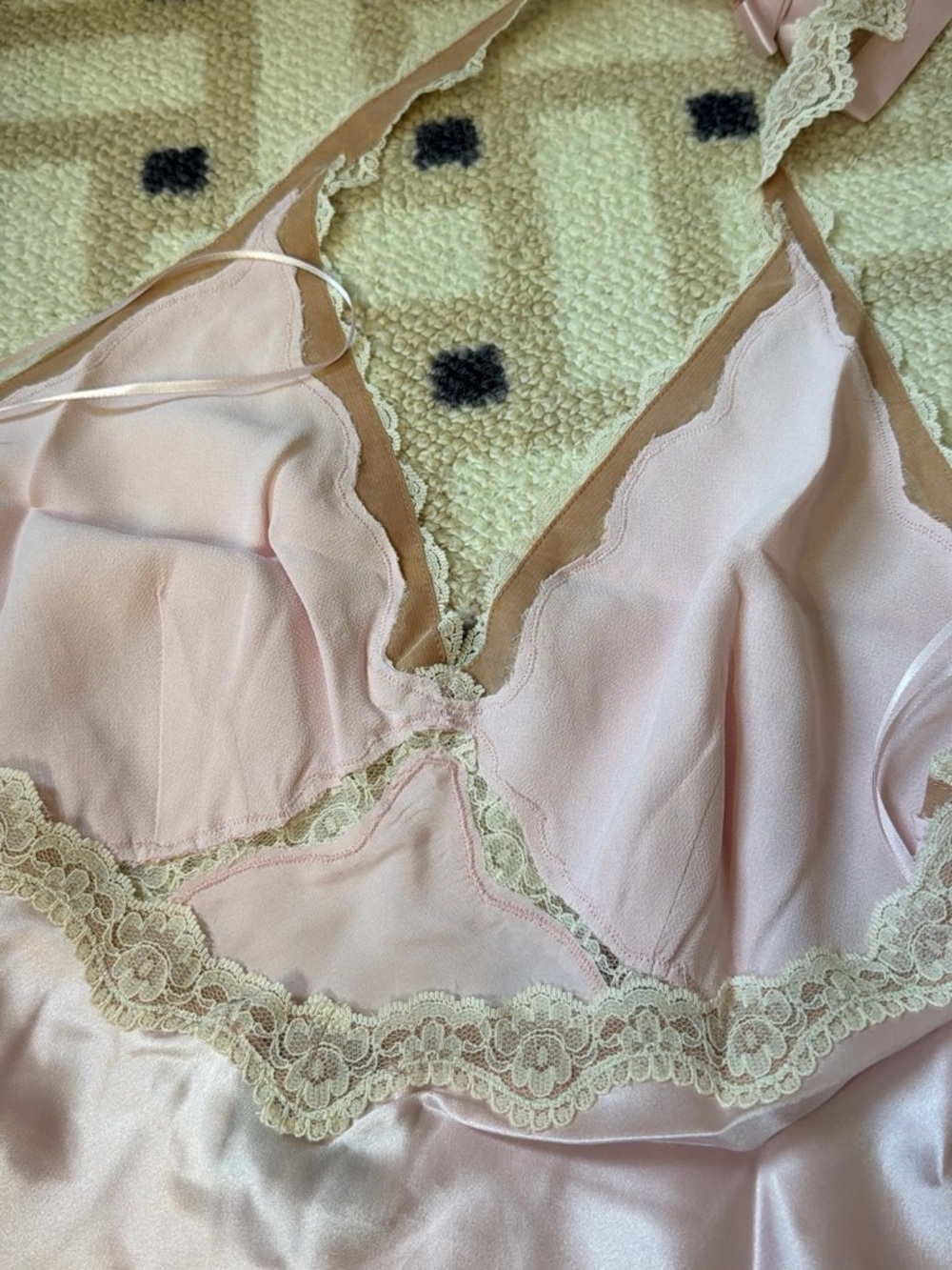 Reformation Monica pink silk top size M - Picture 3 of 6